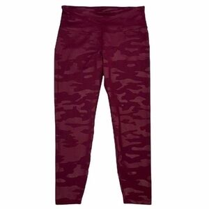 Old Navy Camo Elevate Crop Leggings